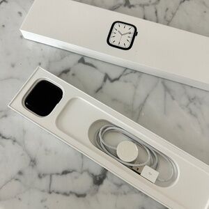 Apple Watch Series 7 GPS+Cellular (45mm) in Midnight Aluminum (Choose your band)